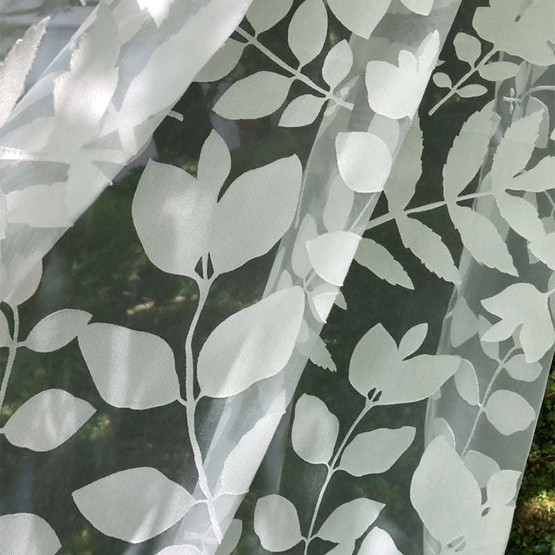 Giuliano – hochwertige transparente Ausbrenner-Gardine nach Maß mit floralem Blättermuster Farbe Weiß