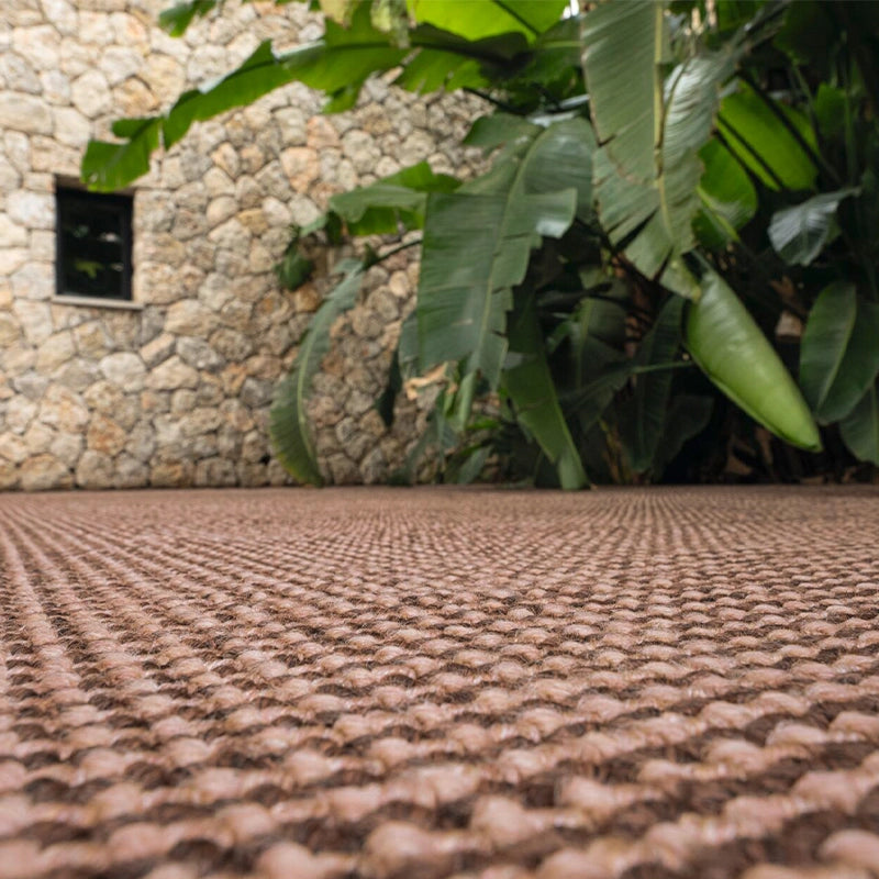 Tropical – moderner handgewebter Indoor- & Outdoor-Teppich nach Maß mit natürlicher Struktur
