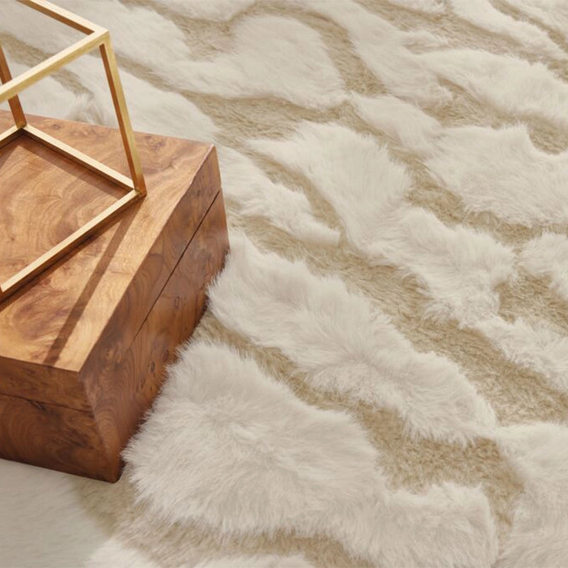 Pony – moderner Fellteppich nach Maß mit gescheckter Fellmusterung ausgefallenes Design Beige-Sand oder Sand-Braun