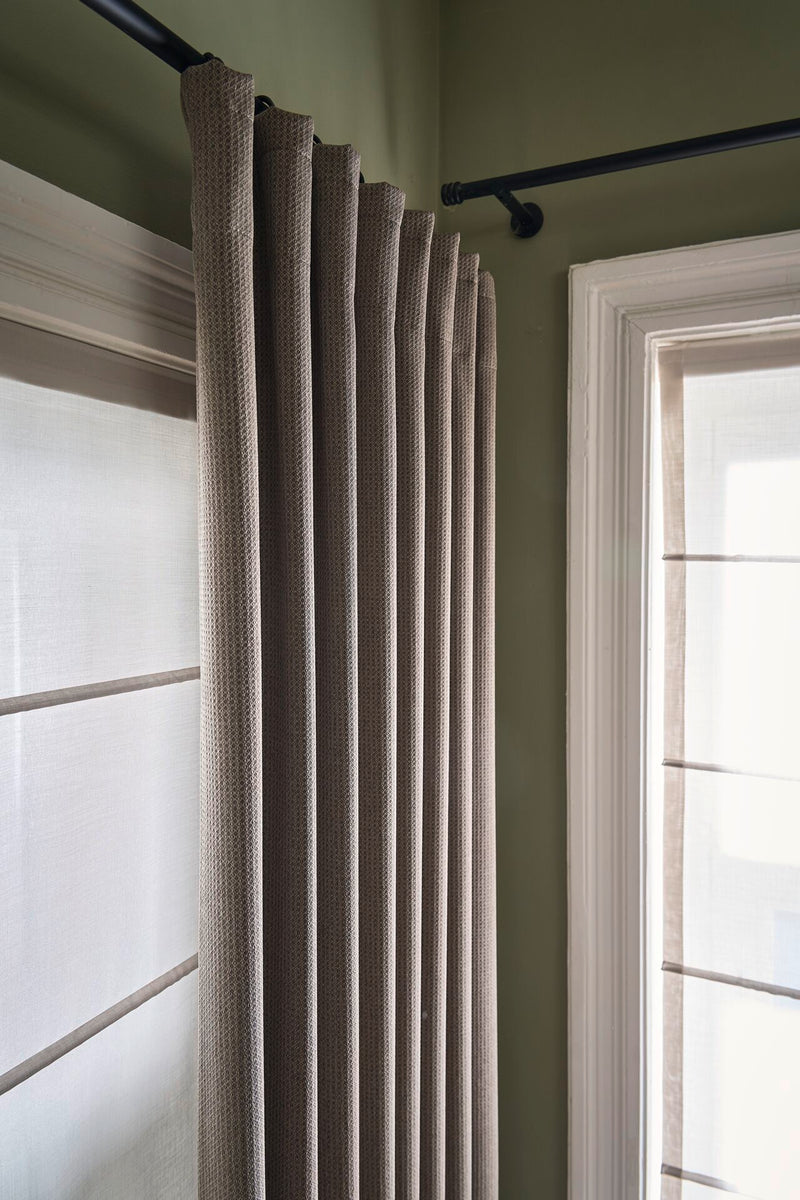 Elegantes transparentes Raffrollo nach Maß – Glaze mit edlem Chintz-Schimmer